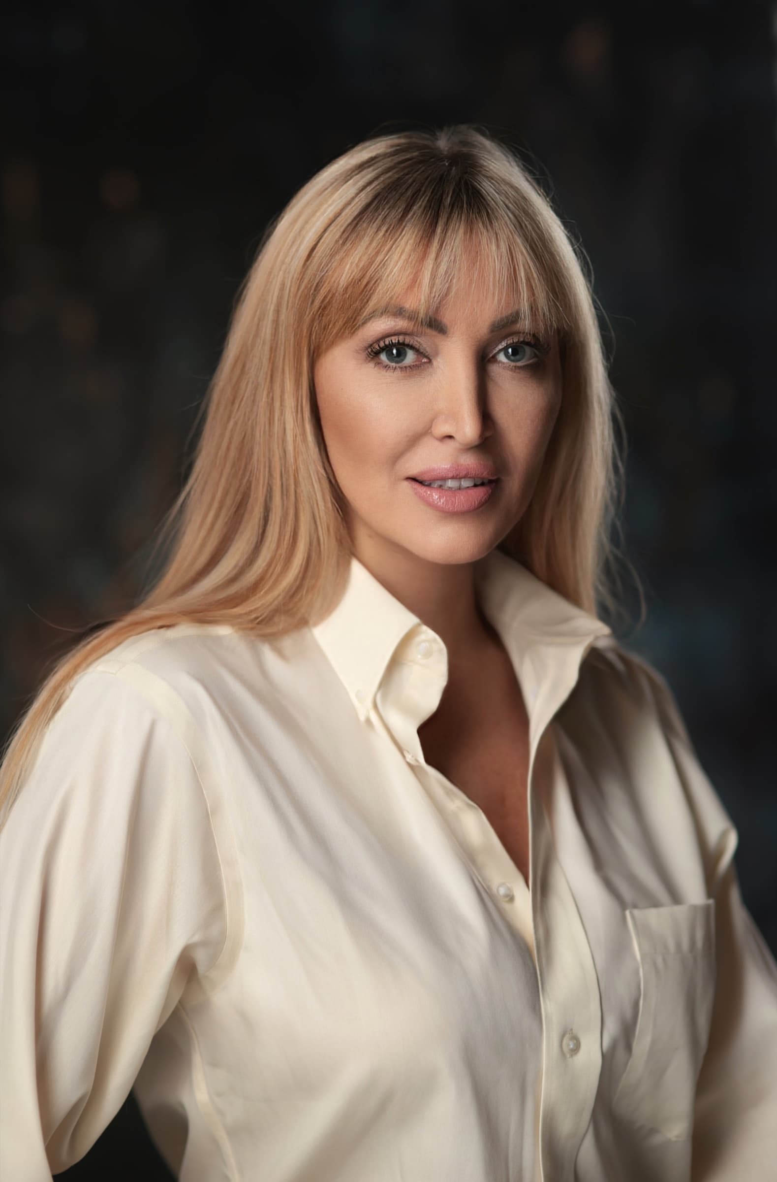 Veronika Mindal — The Actress