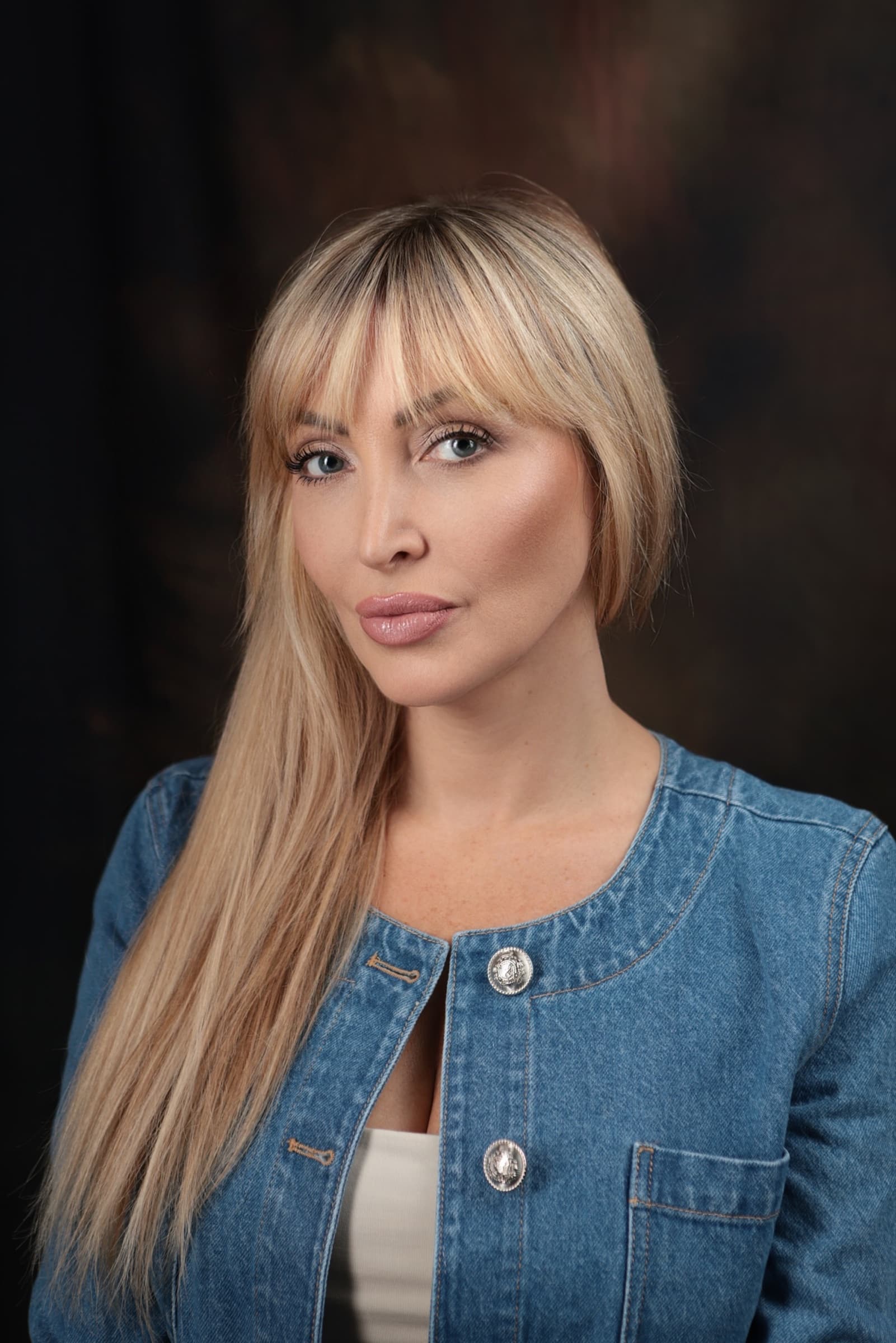 Veronika Mindal, portrait